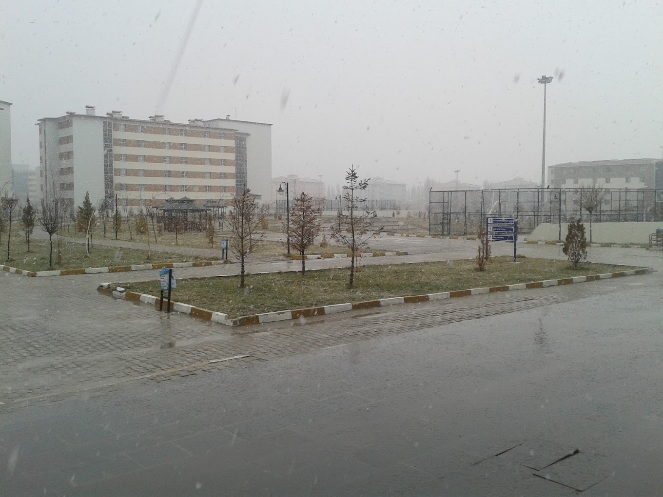 Yurt Binası