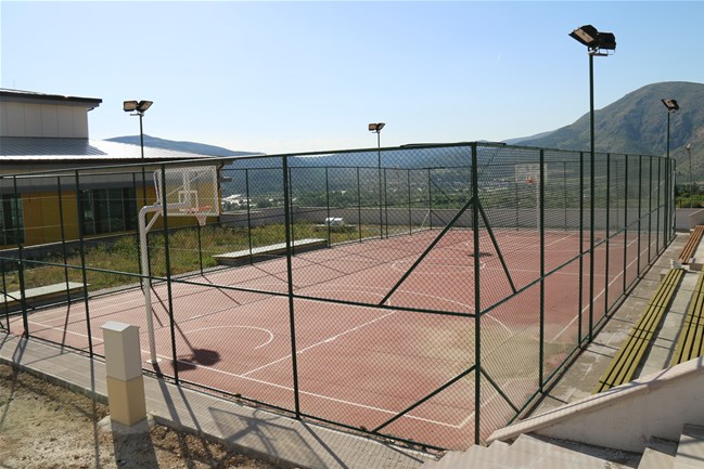 Basketbol-Voleybol Sahası